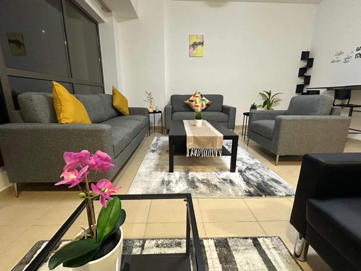 Moonlight Hostel Jbr - 2Min Walk To Jbr Beach - Gym - 2Min Metro Station - Poll Dubai Esterno foto