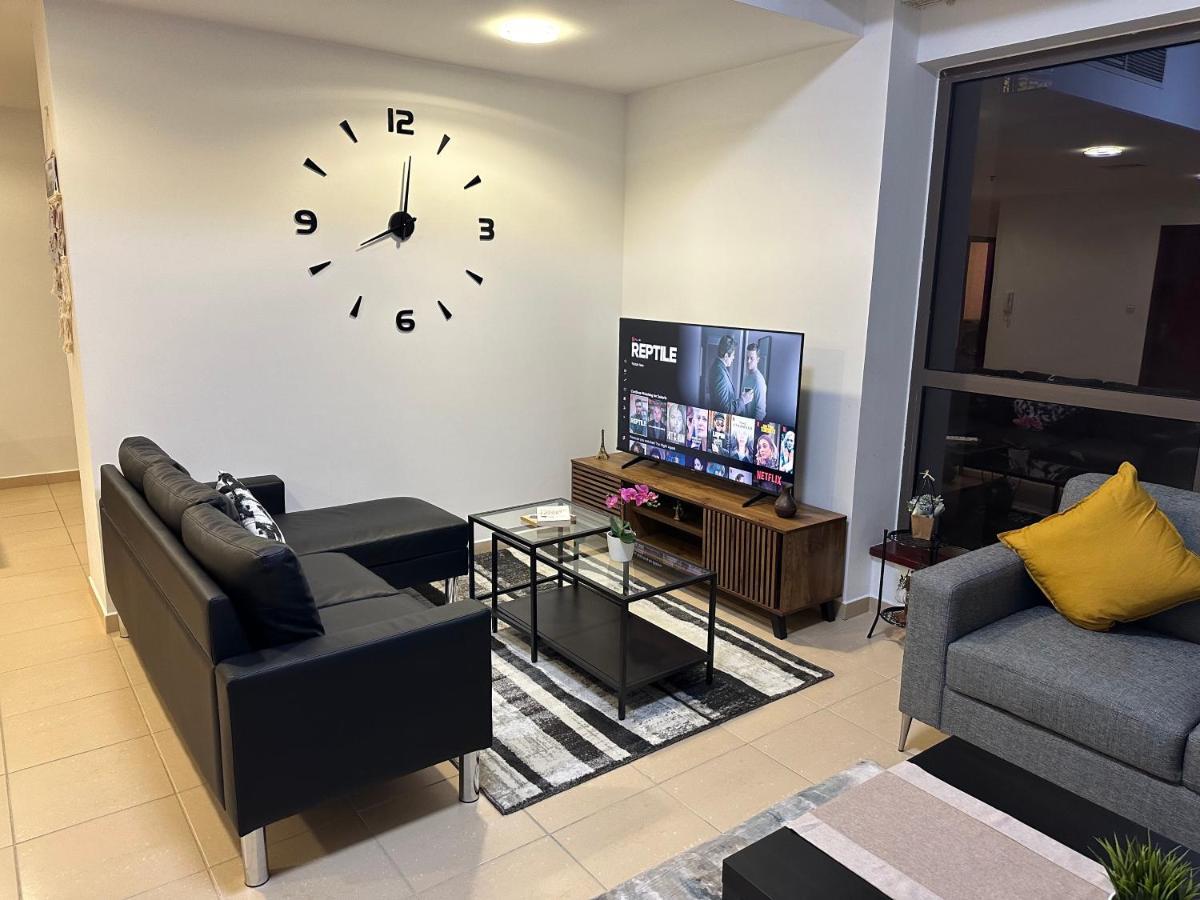 Moonlight Hostel Jbr - 2Min Walk To Jbr Beach - Gym - 2Min Metro Station - Poll Dubai Esterno foto