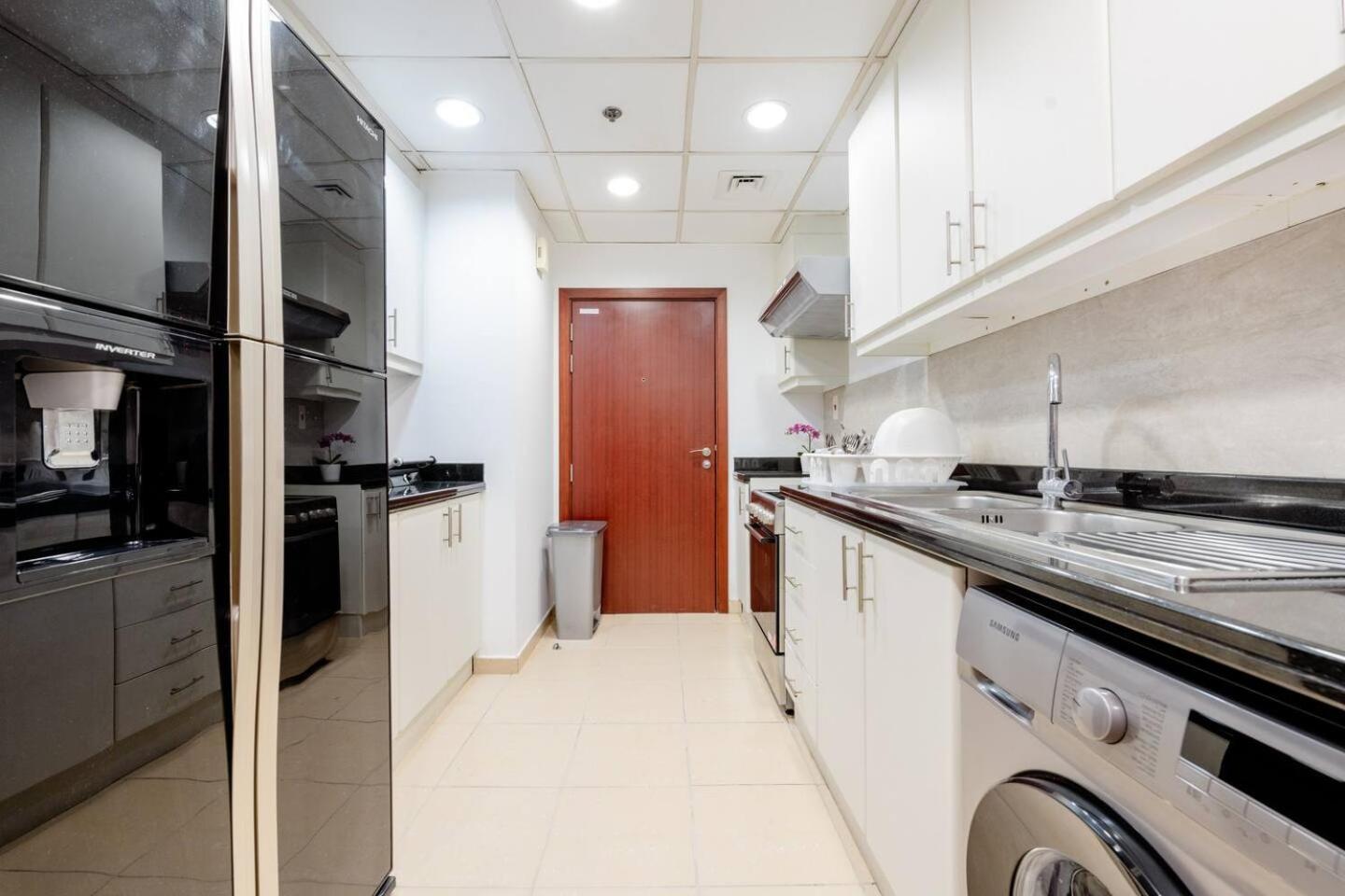 Moonlight Hostel Jbr - 2Min Walk To Jbr Beach - Gym - 2Min Metro Station - Poll Dubai Esterno foto