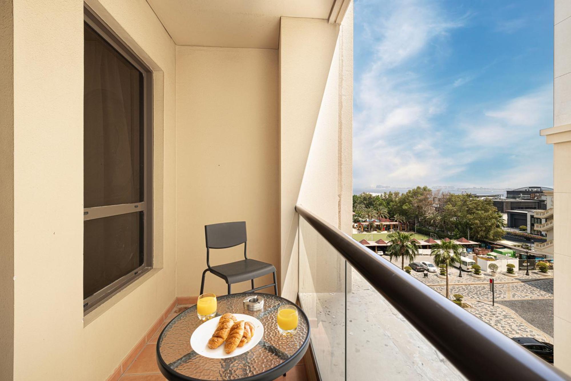 Moonlight Hostel Jbr - 2Min Walk To Jbr Beach - Gym - 2Min Metro Station - Poll Dubai Esterno foto